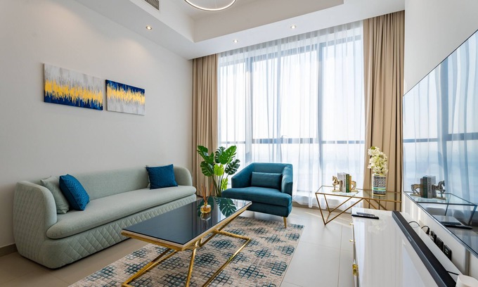 Al Majaz Apartamento | EXCLUSIVE, BEACH 1BR APARTMENT