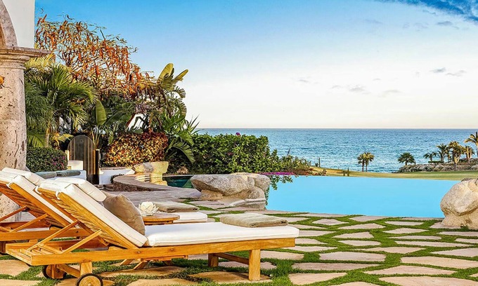 Cabo San Lucas Villa | Exclusive Beachfront Villa with Private Pool Awaits You