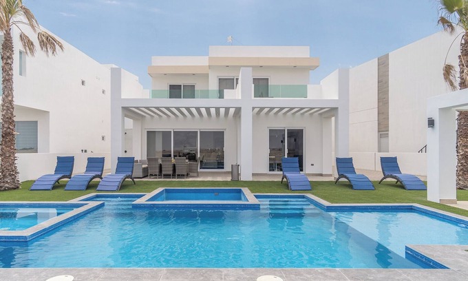 La Choya Casa | Exclusive: Casa Atardecer with Stunning Laguna Views at Islas Del Mar