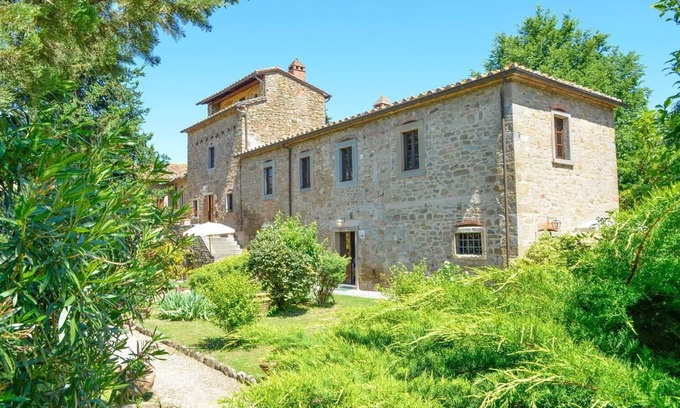 San Pietro a Cegliolo Apartamento | EXCLUSIVE CASALE x38 Beautiful farmhouse surrounded by nature, with swimming pool just 3 km from Cortona
