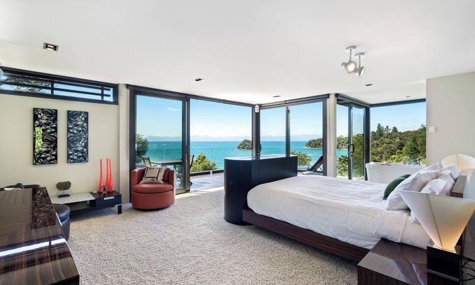 Ngaio Bay Cabina | Exclusive Entire Lodge