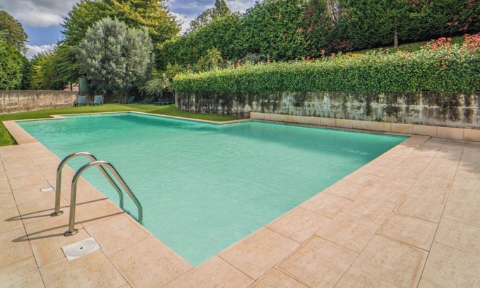 Portela Apartamento | ¡Piso exclusivo, familiar con piscina privada, jardines y parque infantil!