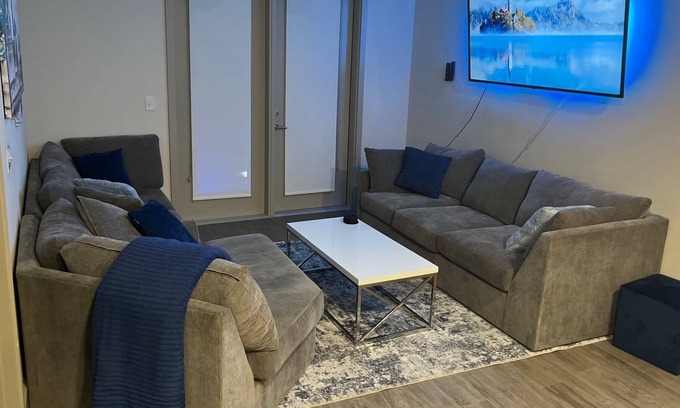 The Woodlands Apartamento | 💎Exclusive Hidden Gem/King Bed/Romantic Night