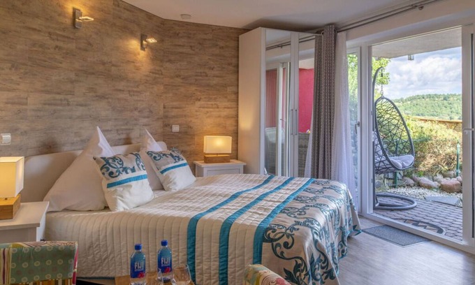 Schalkenmehren Casa | Apartamento vacacional con vista al volcán