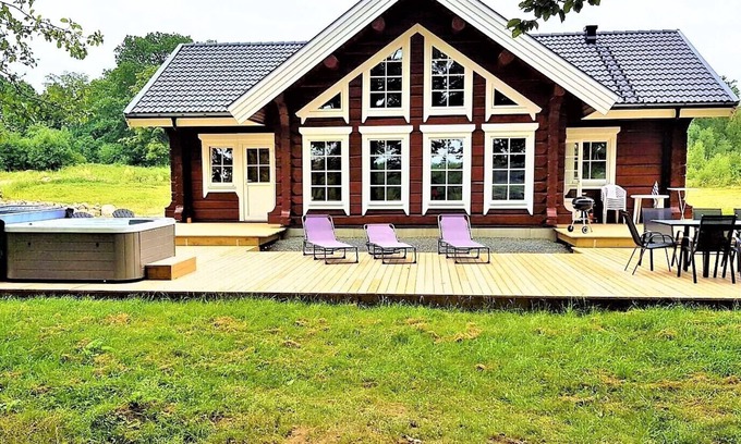 Perstorp Cabina | Exclusive new log house with fantastic lake view