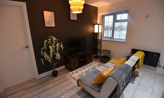 Hanham Apartamento | Exclusive!! Newly Refurbished 1-bed Apt, near Bristol City Centre,UK