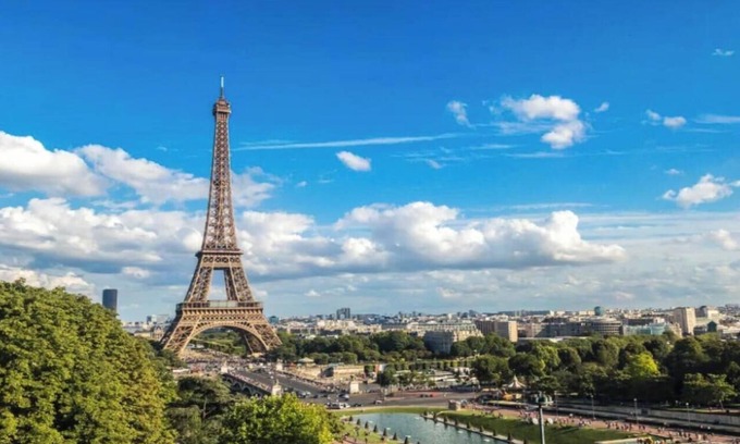 Champs-Elysees Apartamento | EXCLUSIVE PARIS GETAWAY: LUXURIOUS APARTMENT, CHAMPS-ELYSÉES – 230SQM–4 BEDROOMS