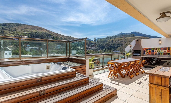 Itaipava Apartamento | Exclusive Penthouse with Private Jacuzzi in the Heart of Itaipava