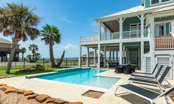 Port Bolivar Casa | Exclusive Pool | Gulf Views | Modern | Cargo Lift