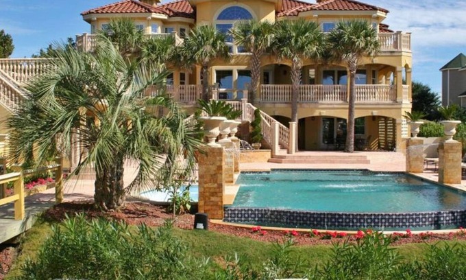 Carolina Dunes Casa | Exclusive Properties by Lane, Five Star, Five Diamond, luxurious waterfront living space