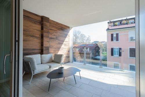 Zona Solari Apartamento | Exclusive terrace Garden View - 15 min from Duomo