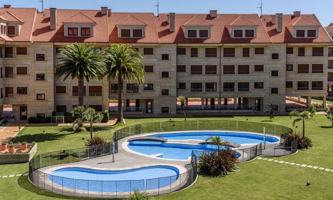 Quintans Chalet De Esquí | Exclusivo chalet con vistas al Mar
