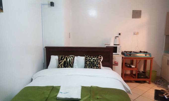 Mbotela Apartamento | Excusite Studio APT in South B ,near JKIA and CBD with Free parking/fast Interne