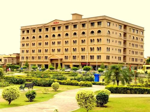 Islamabad Apartamento | Executive 3 Bedrooms Apartment In Bahria Town