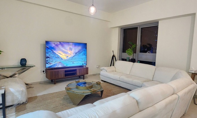 Bur Dubai Apartamento | Executive hostel apartment in business bay Dubai with WiFi, AC,3 mins from metro