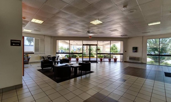 Southeast Houston Hotel | Executive Inn & Suites