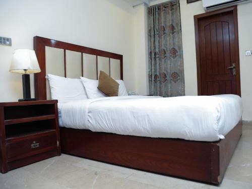 E-11 Sector Hotel | Executive Residency