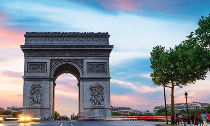 Champs-Elysees Apartamento | Executive Studio With Aircon In Champs Elysees