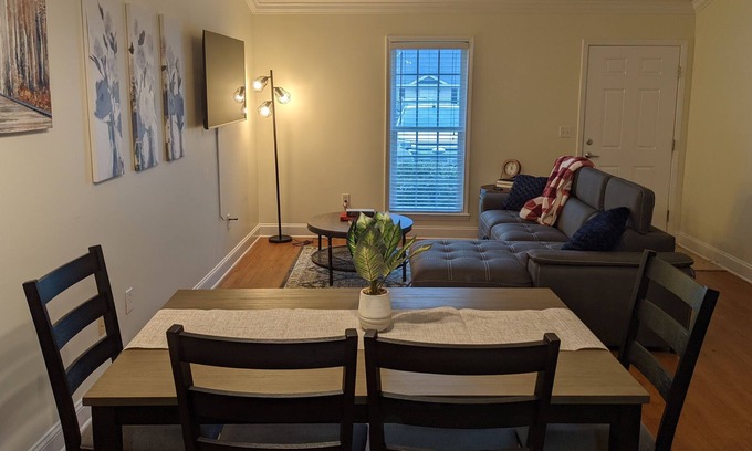 Albany Casa | EXECUTIVE Townhome | 4 min from Phoebe