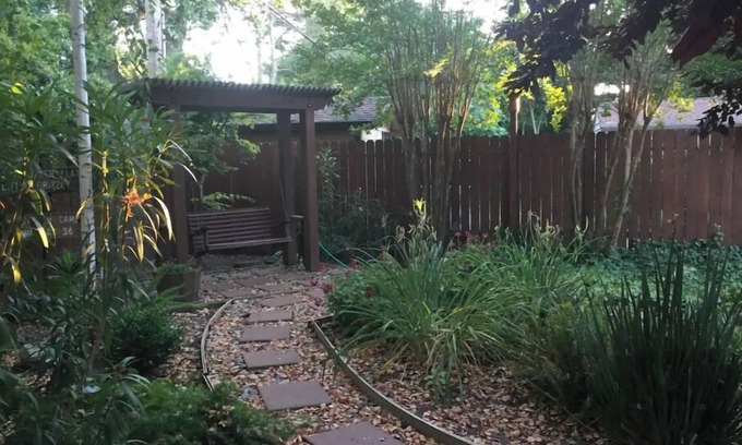 Arden-Arcade Casa | Executive Traveler's Retreat