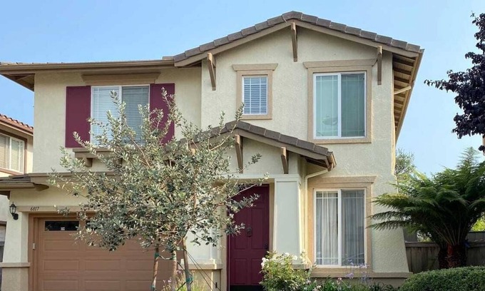 Goleta Casa | Executive Vacation home near beach &UCSB