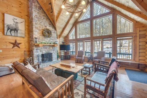 New Providence Casa | Expansive Group Getaway 11 Mi to Lancaster!