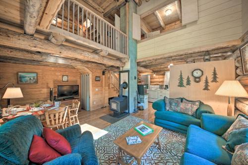 Bonners Ferry Casa | Expansive Moyie Riverfront Cabin - Pets Welcome!