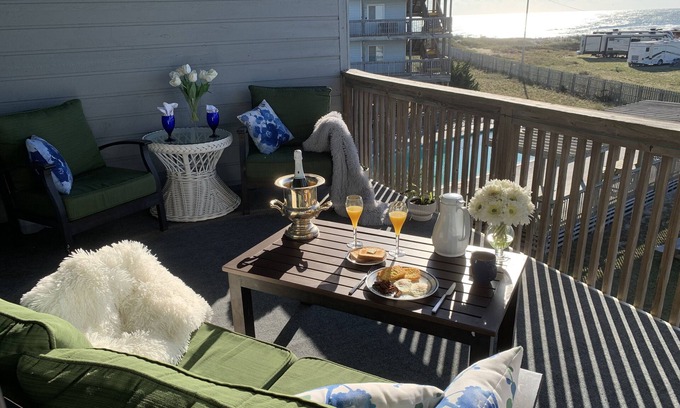 Rodanthe Condominio | Expansive Ocean View: Luxury, Comfort, at the Beach, Family & Budget Friendly!