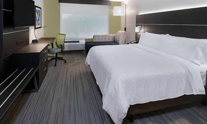 Missouri City Casa | Experience a Luxurious & Comfortable Staycation!