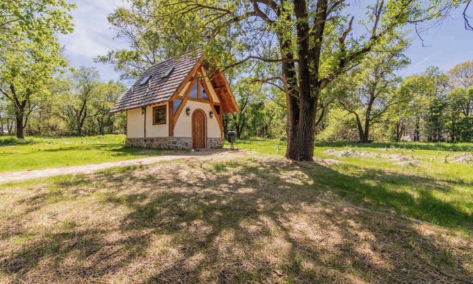 Nixa Apartamento | Experience a Regenerative Farm in a New Tiny Home