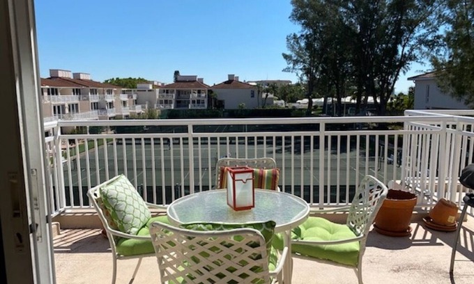 Longboat Key Apartamento | Experience a resort feel vacation on the beach in Longboat Key