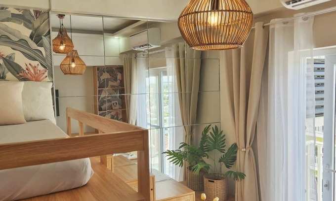 Mactan Export Processing Zone Condominio | Experience affordable luxury in our cozy & homey staycation layover pad.