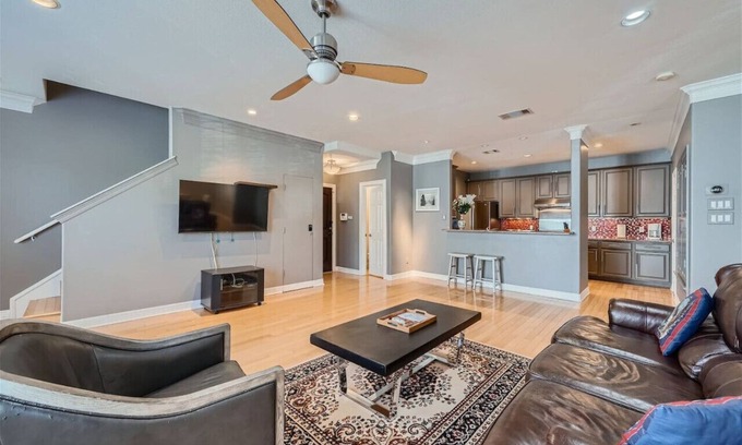 West Campus Casa | Experience Austin + 3 BR + 5 mins to Downtown!