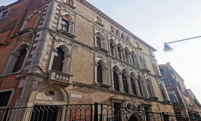 Santa Croce Apartamento | Experience Authentic Venice Luxurious Apartment in Historic Noble Floor