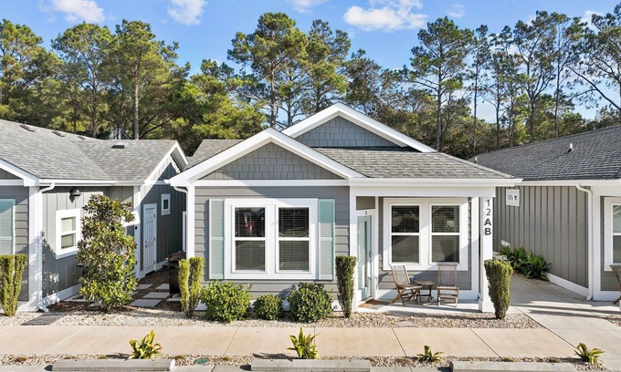Corolla Light Casa | Experience coastal comfort at Stay Awhile, a charming 2-bed in Corolla