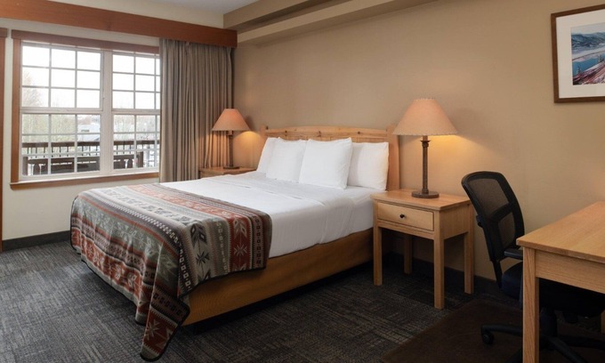 Vancouver Hotel | Experience Comfort at This Cozy Lodge-styled Family Room w/ Balcony