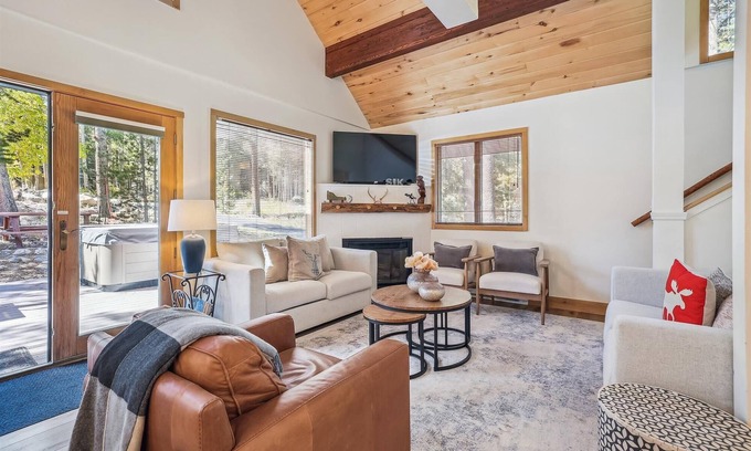 Warrior's Mark West Casa | Experience Freeride Haus, a beautiful Breckenridge home with a private hot tub.