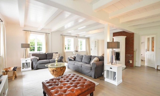 Midlum Casa | "Experience luxury and relaxation in Reethus Dörpsend House 2!"