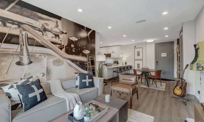 Rutledge Hill Condominio | Experience modern luxury in Nashville - 6 Min to Broadway