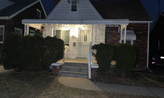 Detroit Casa | Experience Motor City like a true native