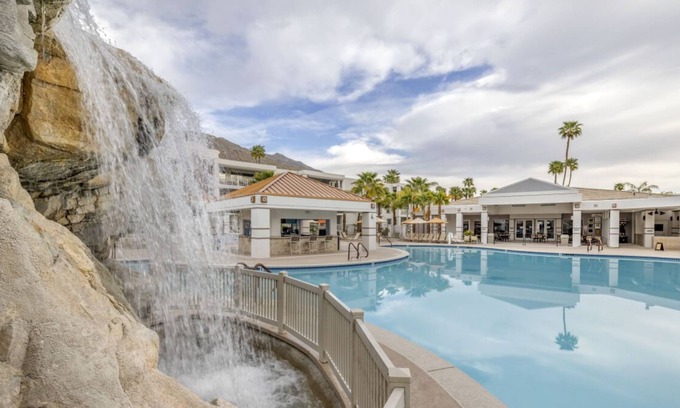 Canyon Corridor Complejo | Experience Palm Springs Magic | Your Dream Retreat! 1BR Suite w/ Balcony