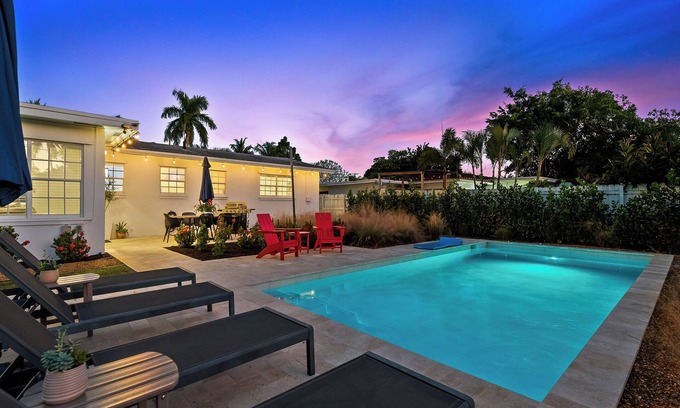 North Corals Casa | Experience Surf, Sun & Sea, a spacious 3-bedroom Tropical Retreat!