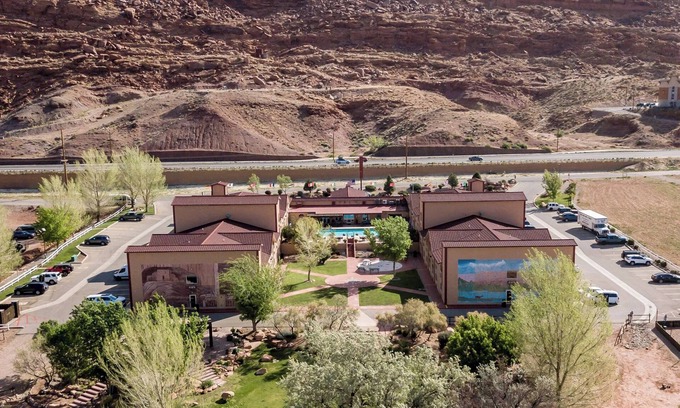 Moab Casa | Experience the Heart of Utah's Mountains: Ideal for Families and Adventurers!