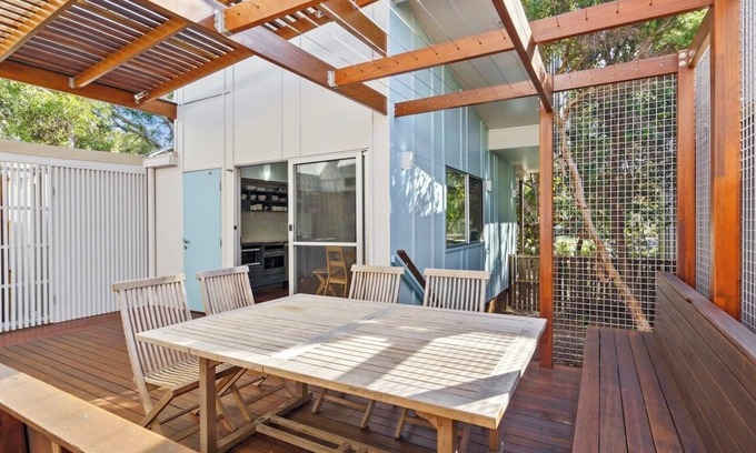 Point Lookout Villa | Experience the Perfect Coastal Getaway in Point Lookout