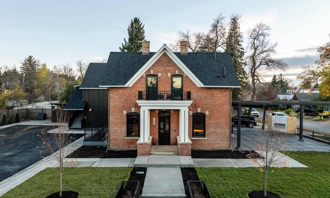 Downtown Bozeman Casa | Experience the Romance of The Historic Rouse House