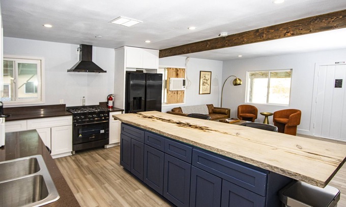 Twentynine Palms Casa | Experience the magic of Joshua Tree. Your cozy bungalow awaits.