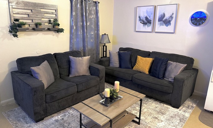 Swiftown Apartamento | Experience True Delta Comfort in a Cozy Space