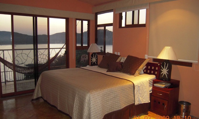 Tlahuac Casa | Experimente la belleza / tranquilidad de Zih. Impresionantes vistas de la bahía son impresionantes.