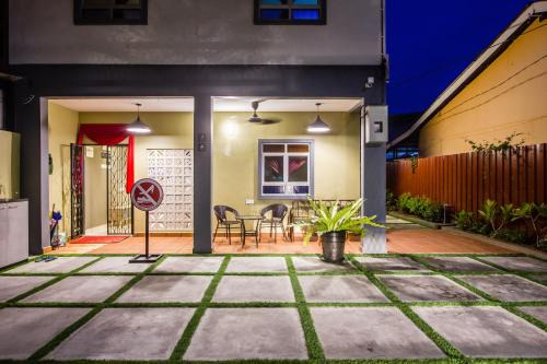 Benggali Casa | Explore 5BR Gardenhouse Retreats (Free Parking)