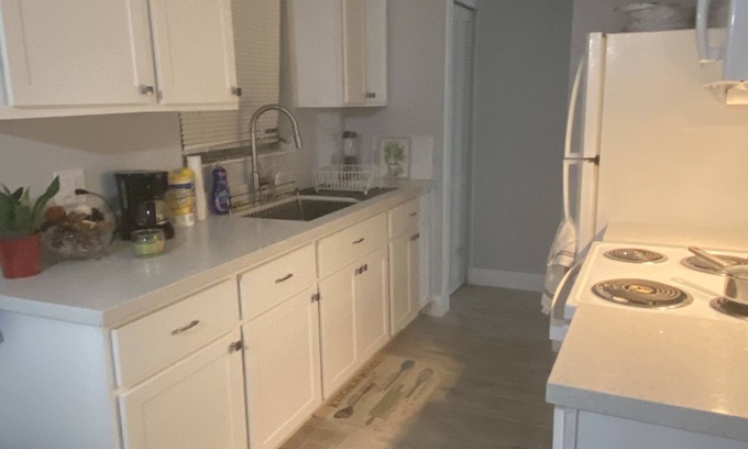 Highland Garden Casa | Explore amazing Downtown Hollywood & Beach Boardwalk!